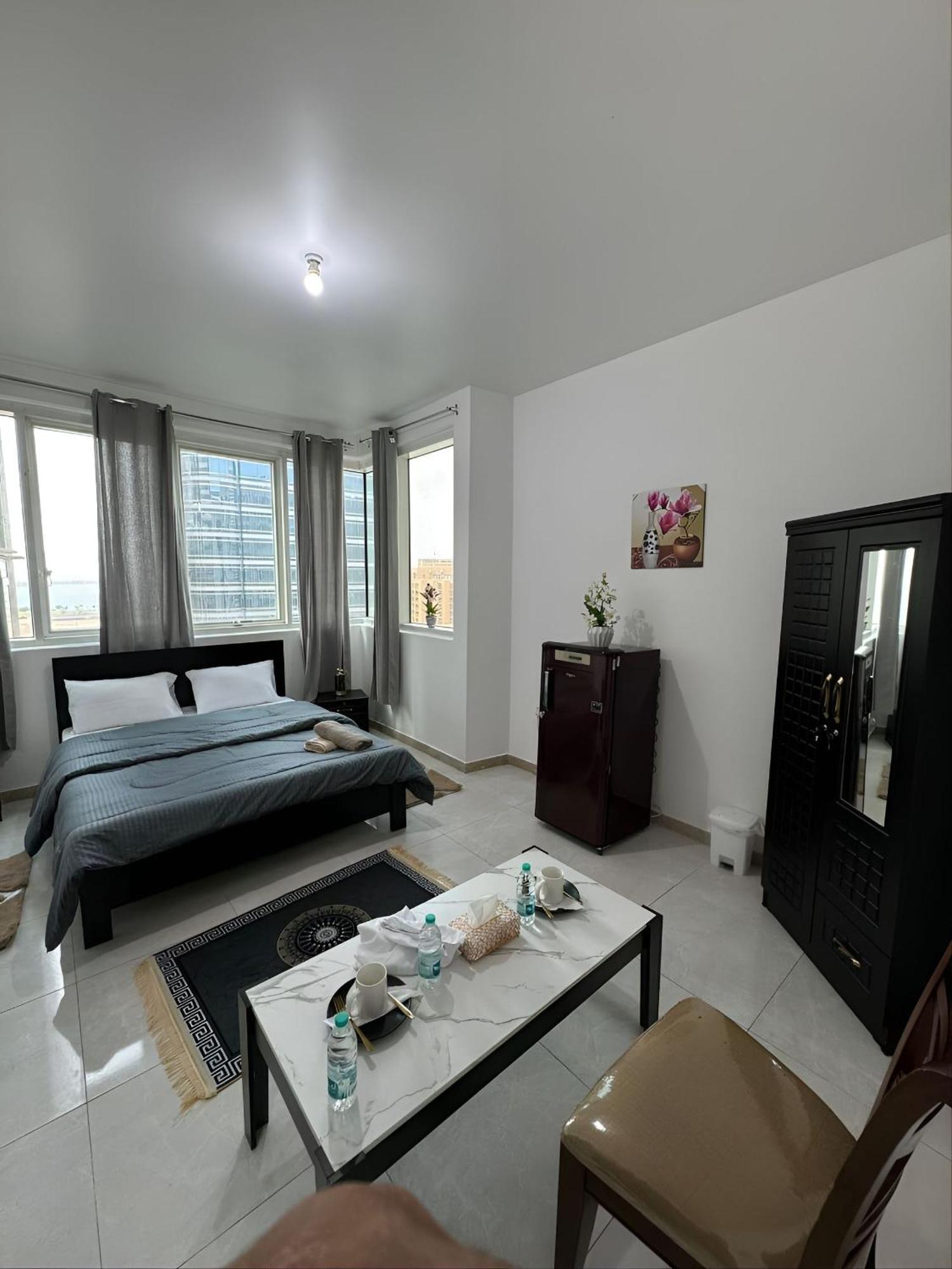Corniche Street - Extremely Unique Room Abú Dhabí Exteriér fotografie