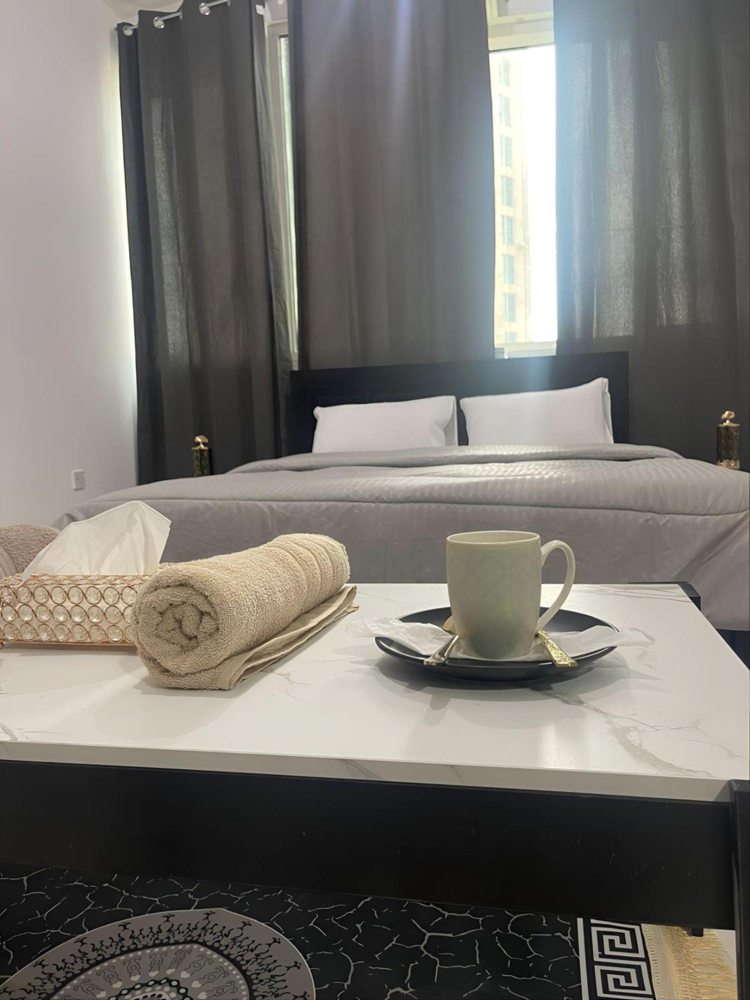 Corniche Street - Extremely Unique Room Abú Dhabí Exteriér fotografie